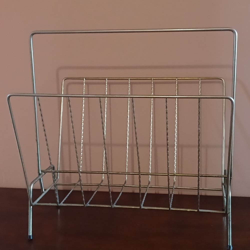 Vintage Retro Gold Record Magazine File Rack Holder With Metal Twisted Detail